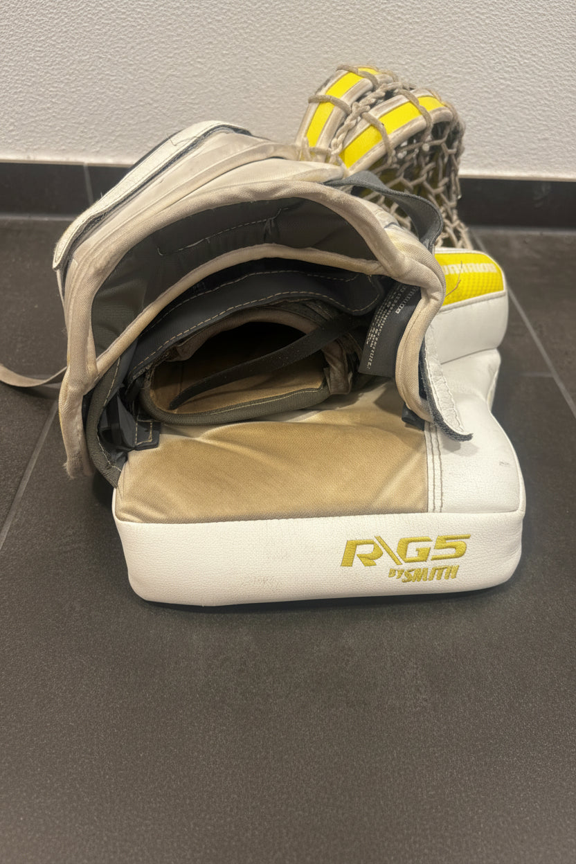 Warrior Ritual R/GT2 by Smith Fanghand Senior – Goalie Catch Glove